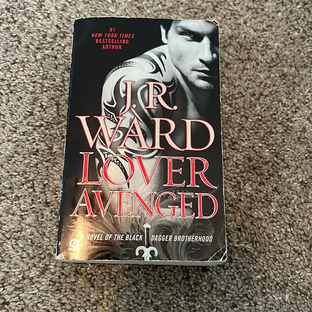 Black Dagger Brotherhood series 🧛❤️